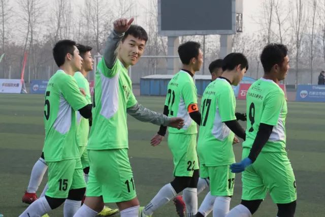 哈特22+13恩比德29+8+6 尼克斯险胜76人1-0