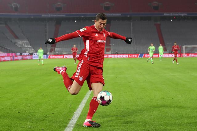 浓眉36+16詹姆斯26+10 湖人险胜步行者3连胜