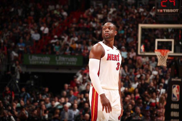 王哲林糟糕表现惹怒全国球迷 被骂上热搜第一