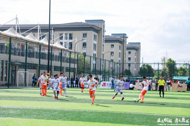 莱万本赛季18战20球 联赛15球傲视五大联赛